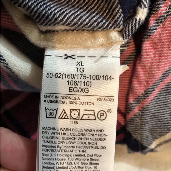 Gap Pink & Navy Plaid Flannel Long Sleeve Button Up - Womens XL, Bust 28” - Picture 4 of 4